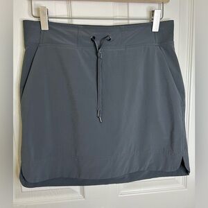 Athleta Midtown Skort in shadow grey